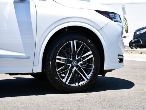 Used 2026 Acura MDX SH-AWD w/ Advance Package image 9