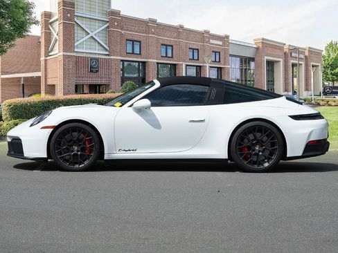 Used 2025 Porsche 911 Targa 4 GTS AWD/4WD image 8