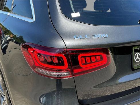Certified 2022 Mercedes-Benz GLC 300 image 24