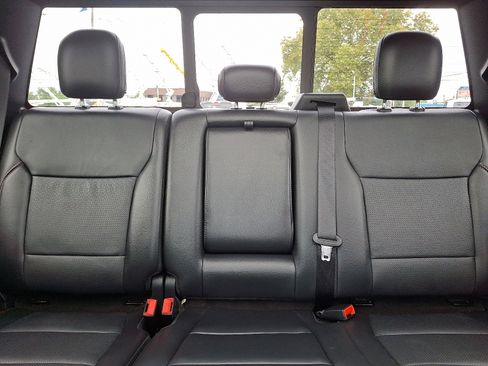 Used 2021 Ford F150 Lariat w/ Equipment Group 502A High image 19