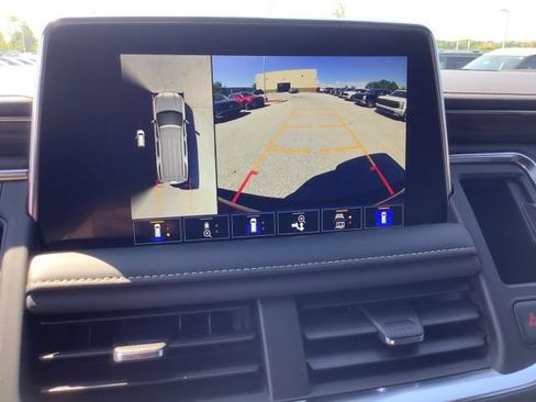 Used 2022 GMC Yukon XL SLT w/ SLT Premium Package AWD/4WD image 15