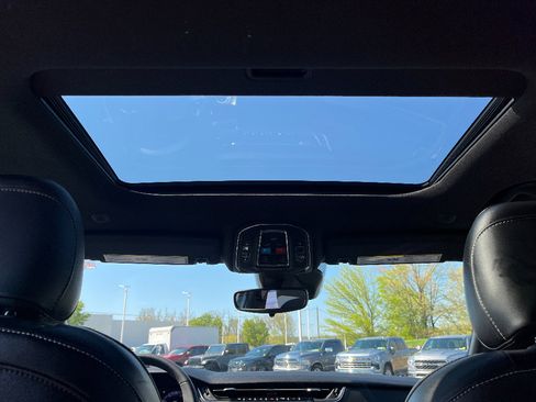 Used 2023 Jeep Grand Cherokee Altitude image 18