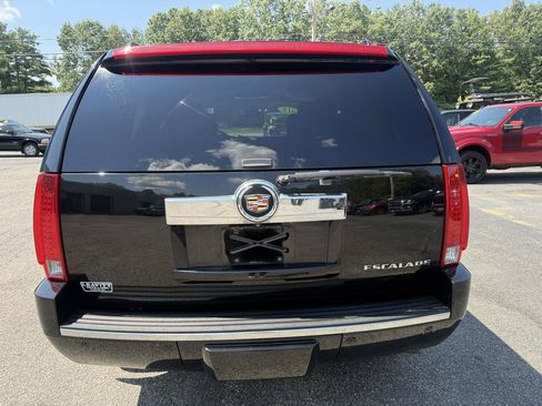 Used 2013 Cadillac Escalade Luxury AWD/4WD image 8