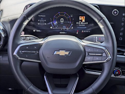 Used 2025 Chevrolet Equinox LT w/ Convenience Package II FWD image 19
