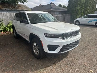 Used 2023 Jeep Grand Cherokee Laredo