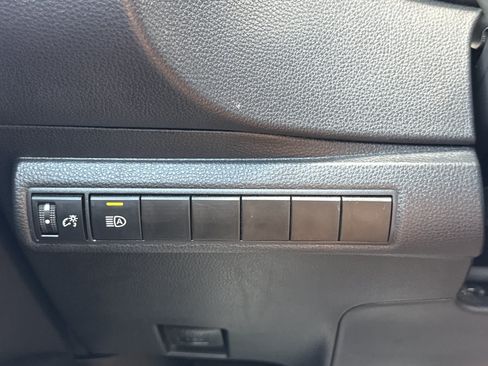 Used 2024 Toyota Corolla LE FWD image 17