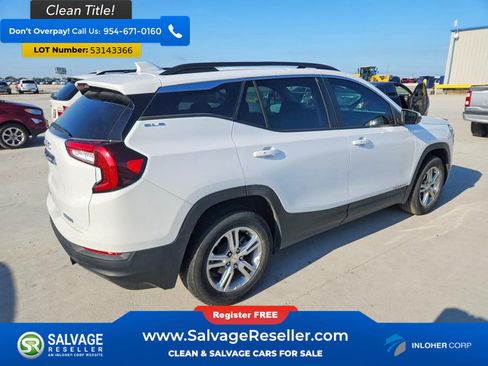Used 2024 GMC Terrain SLE w/ Driver Convenience Package FWD image 4