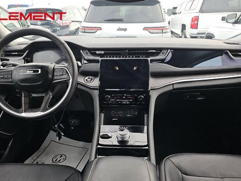 Used 2022 Jeep Grand Cherokee Limited 4xe image 13