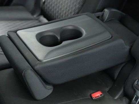 Used 2020 Nissan Rogue SV image 31