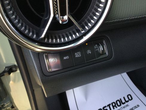 New 2026 Chevrolet Equinox LT image 9