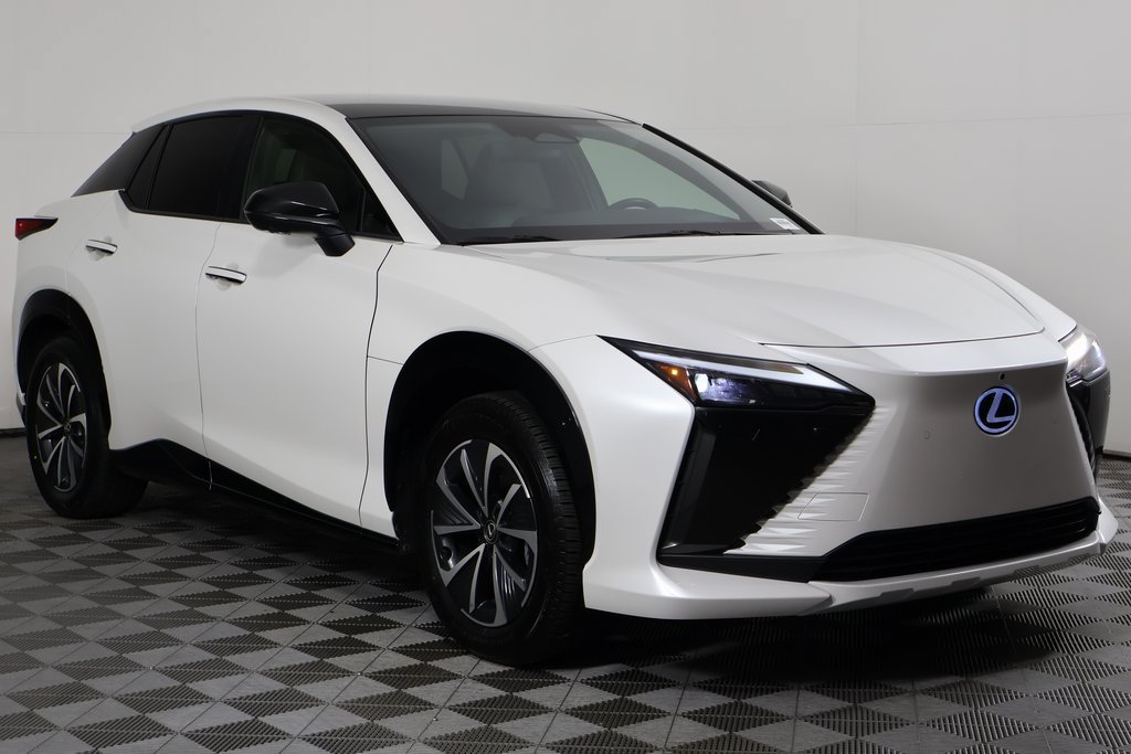 Used 2023 Lexus RZ 450e Premium w/ Technology Package AWD/4WD image 3