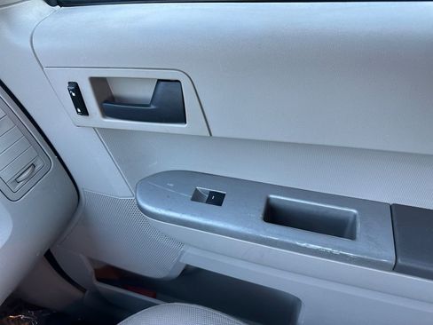 Used 2008 Ford Escape XLT image 34