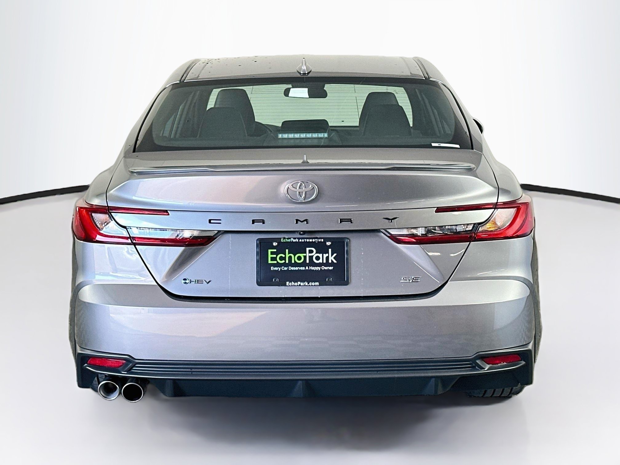 Used 2025 Toyota Camry SE FWD image 7