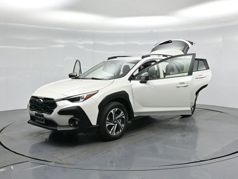 Used 2024 Subaru Crosstrek 2.0i Premium image 25