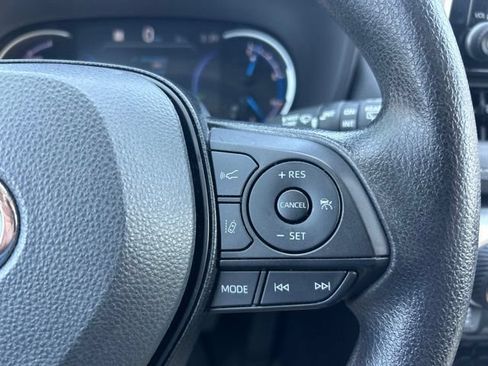 Used 2025 Toyota RAV4 XLE AWD/4WD image 20