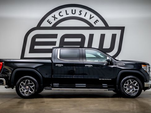 Used 2024 GMC Sierra 1500 SLT w/ SLT Premium Package image 8