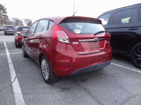 Used 2015 Ford Fiesta Titanium image 4