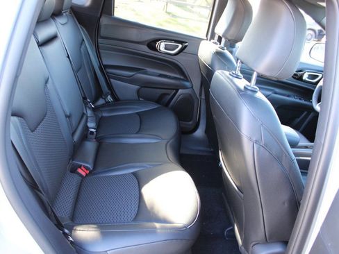 New 2026 Jeep Compass Latitude image 27