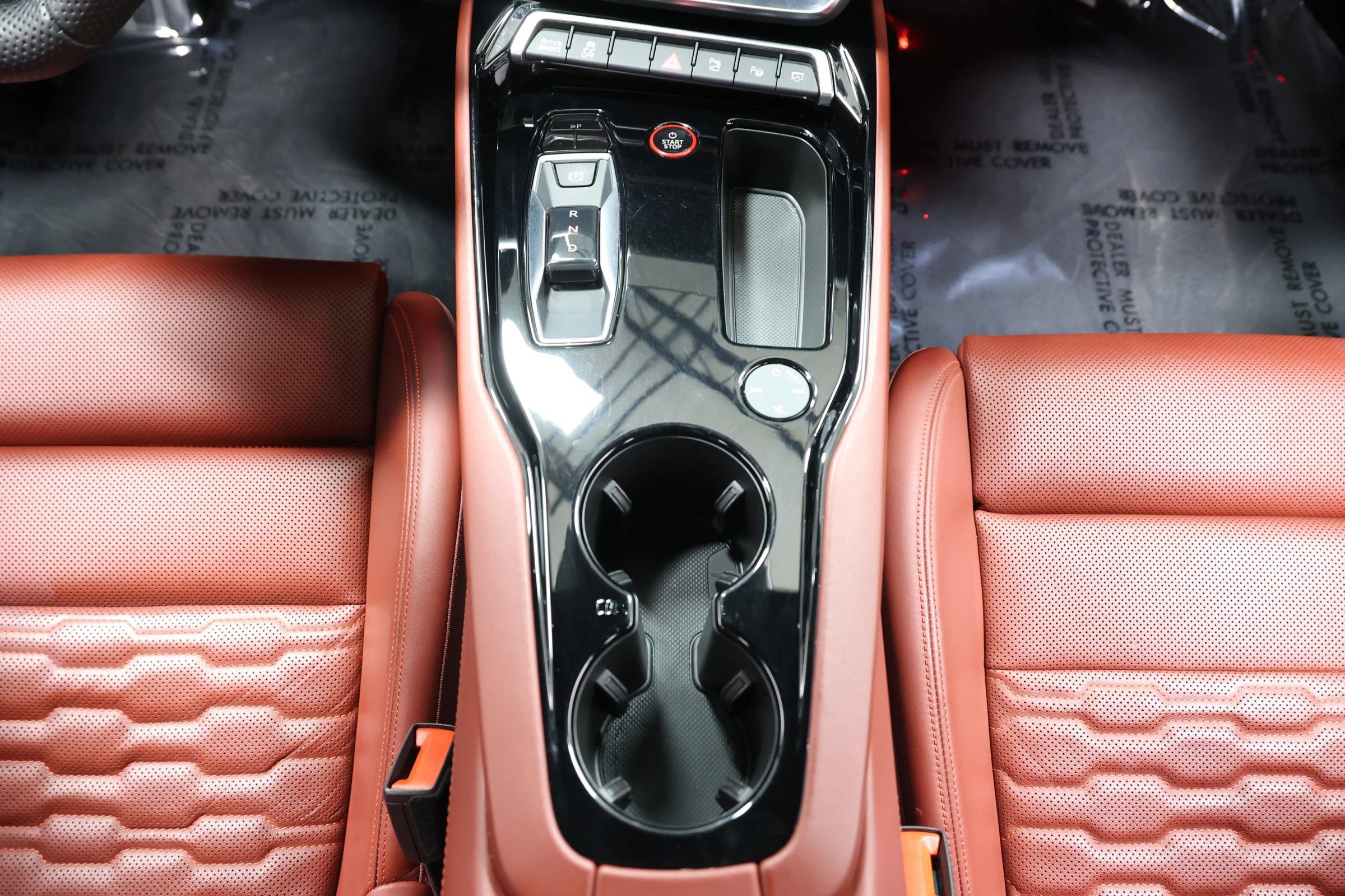 Used 2023 Audi RS e-tron GT w/ Carbon Performance Package AWD/4WD image 43
