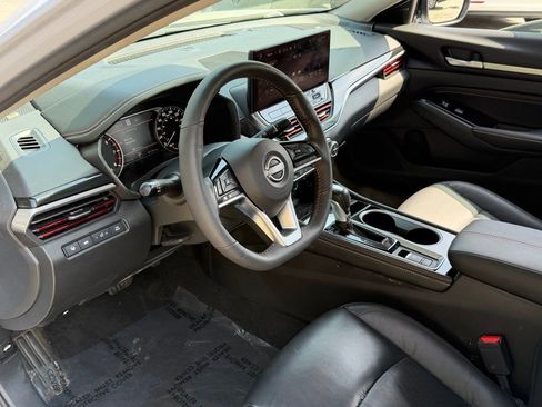Used 2023 Nissan Altima 2.0 SR image 24
