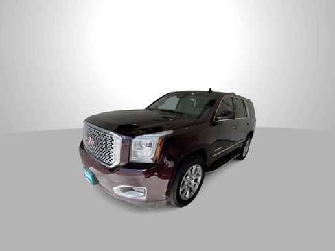 Used 2017 GMC Yukon Denali w/ Open Road Package AWD/4WD image 4