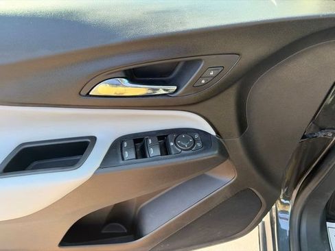 Used 2020 Chevrolet Equinox LS FWD image 12