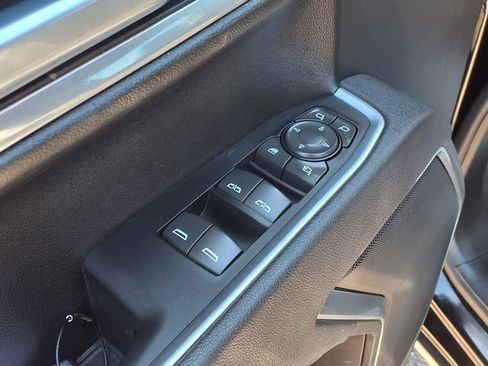 Used 2025 GMC Sierra 1500 SLT AWD/4WD image 4