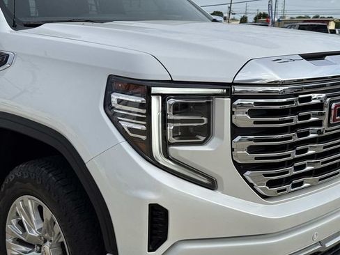 Used 2024 GMC Sierra 1500 Denali w/ Technology Package AWD/4WD image 5