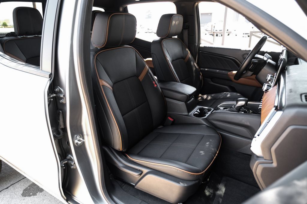 Used 2023 GMC Canyon AT4 w/ Canyon Safety Plus Package AWD/4WD image 48