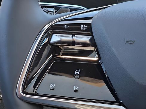 New 2025 Cadillac Lyriq Sport w/ LPO, Floor Liner Package RWD image 18