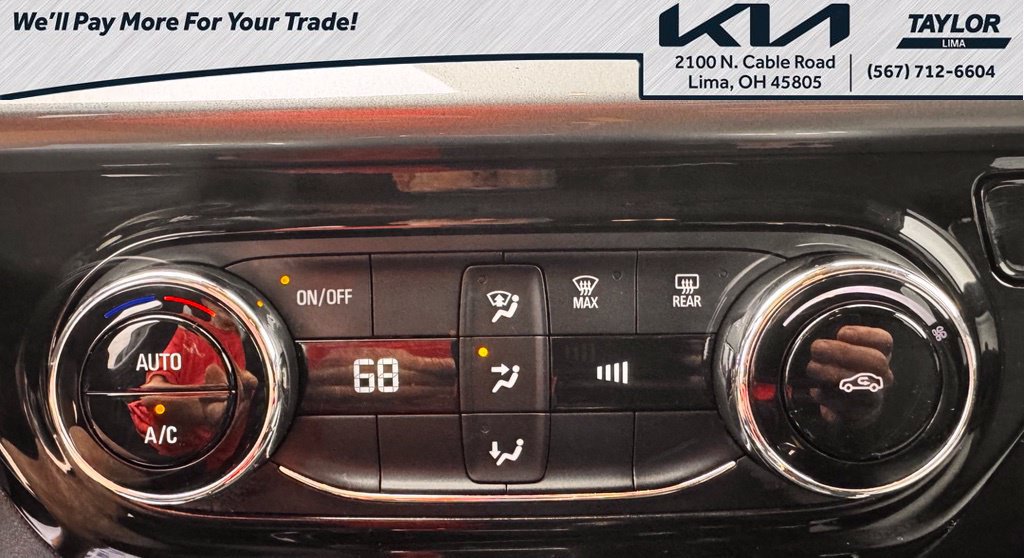 Used 2025 Chevrolet Trax LT FWD image 7