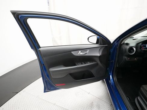 Used 2023 Kia Forte LXS image 27