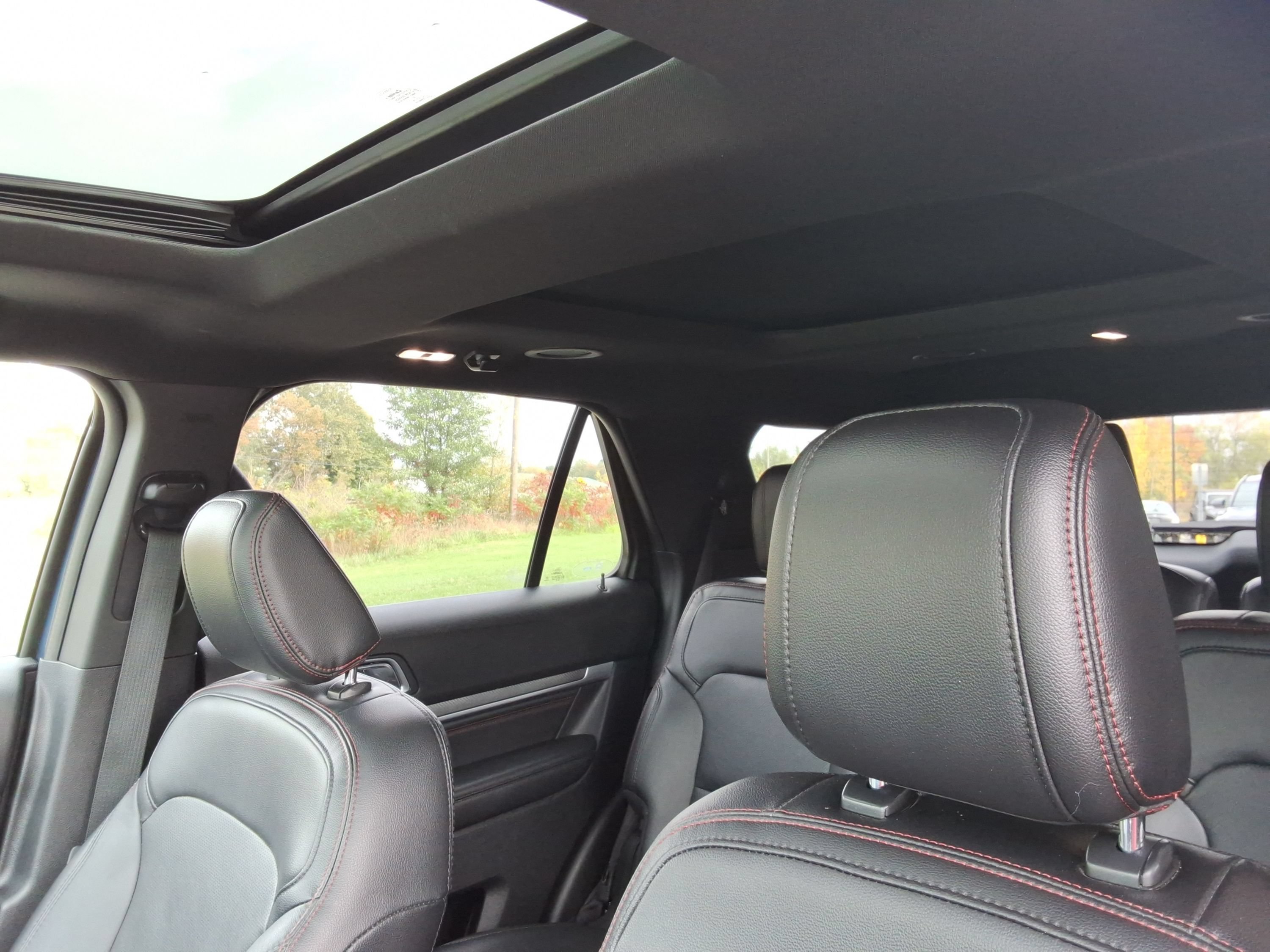Used 2019 Ford Explorer Sport w/ Equipment Group 401A AWD/4WD image 51