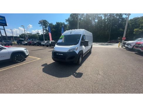 Used 2023 RAM ProMaster 2500 FWD image 3