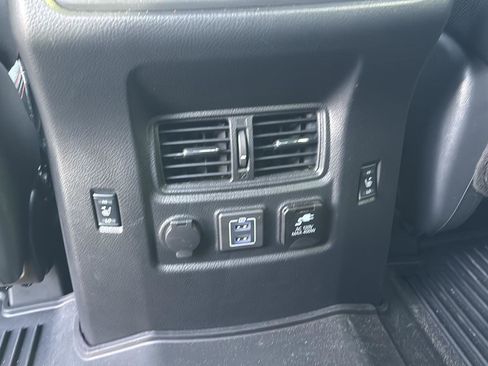 Used 2024 Nissan Titan PRO-4X w/ Pro-4x Convenience Package image 25