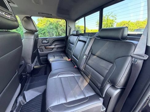 Used 2017 GMC Sierra 2500 Denali w/ Duramax Plus Package AWD/4WD image 17