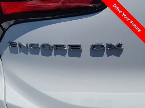Used 2021 Buick Encore GX Select FWD image 31