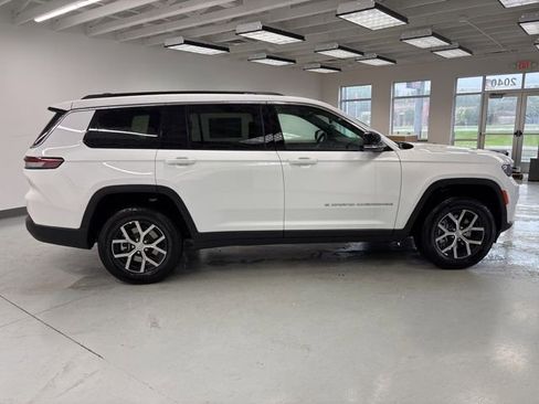 New 2025 Jeep Grand Cherokee L Limited image 11