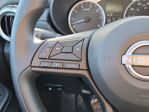 Used 2025 Nissan Versa S w/ Trunk Package image 17