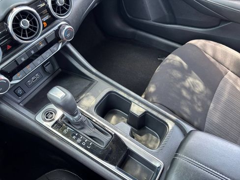 Used 2025 Nissan Sentra SV FWD image 39