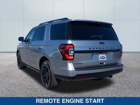 Used 2023 Ford Expedition Limited AWD/4WD image 3