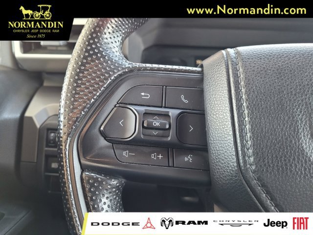 Used 2025 Toyota Tacoma SR5 AWD/4WD image 13
