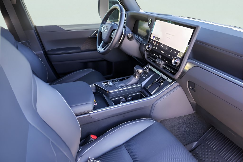 Used 2025 Lexus GX 550 w/ Accessory Package (2T) AWD/4WD image 31