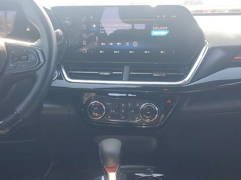 Used 2025 Chevrolet Trax RS w/ Driver Confidence Package FWD image 28