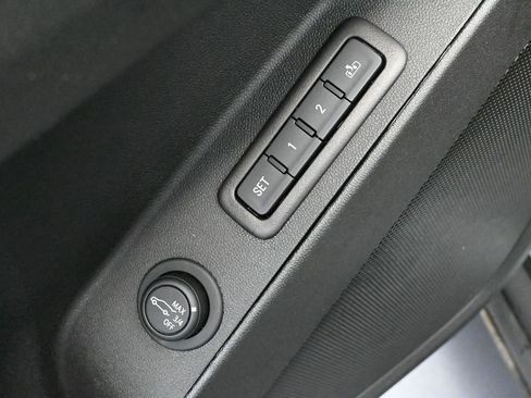 Used 2022 Chevrolet Equinox Premier image 22