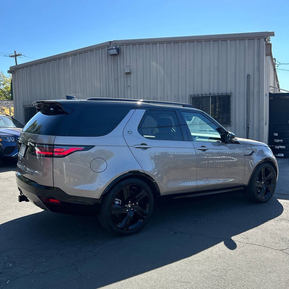Used 2024 Land Rover Discovery Dynamic SE AWD/4WD image 57