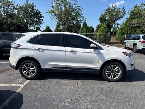 Used 2016 Ford Edge Titanium w/ Equipment Group 302A AWD/4WD image 3