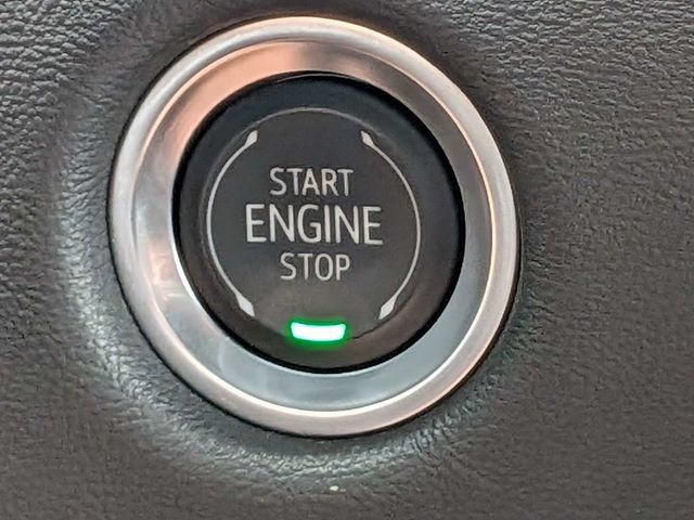 Certified 2025 Cadillac Escalade Premium Luxury AWD/4WD image 35