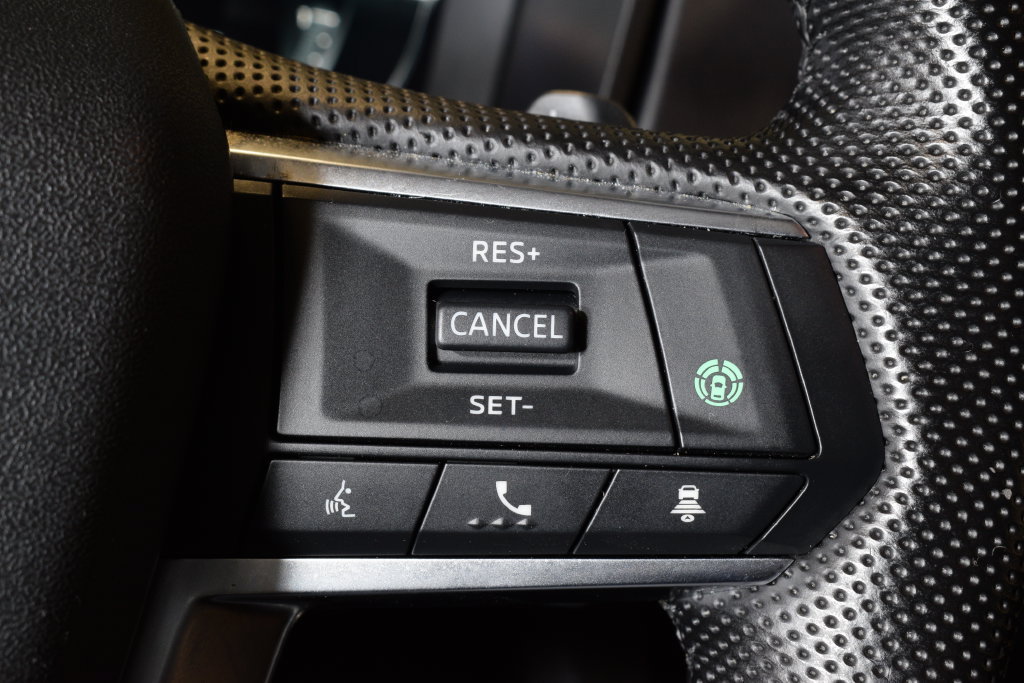 Used 2023 Mitsubishi Outlander SE AWD/4WD image 22