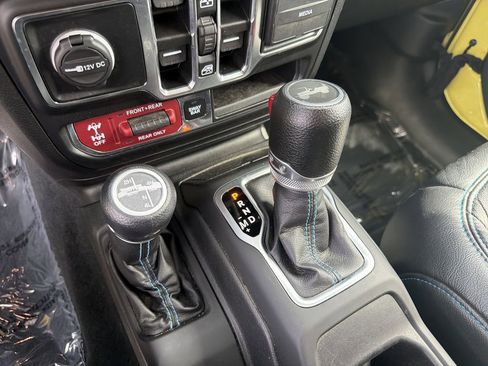 Used 2023 Jeep Wrangler Unlimited Rubicon 4xe w/ Dual Top Group AWD/4WD image 27